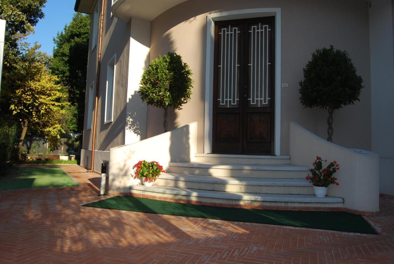 B&B Romeo Santarcangelo di Romagna Bagian luar foto
